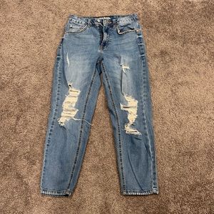Mid rise cropped blue jeans